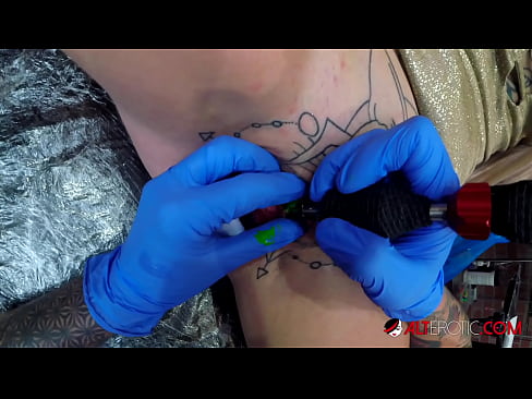 ❤️ La bomba Sully Savage, molt tatuada, es va tatuar al clítoris ❤️❌ Sexe al porno ca.bladesoul.top ❌