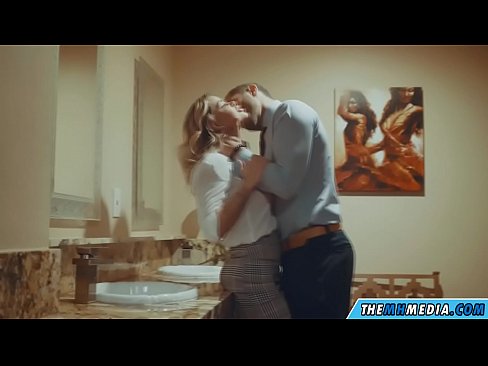 ❤️ Quan una rossa tetona et sedueix en un lavabo públic ❤️❌ Sexe al porno ca.bladesoul.top ❌